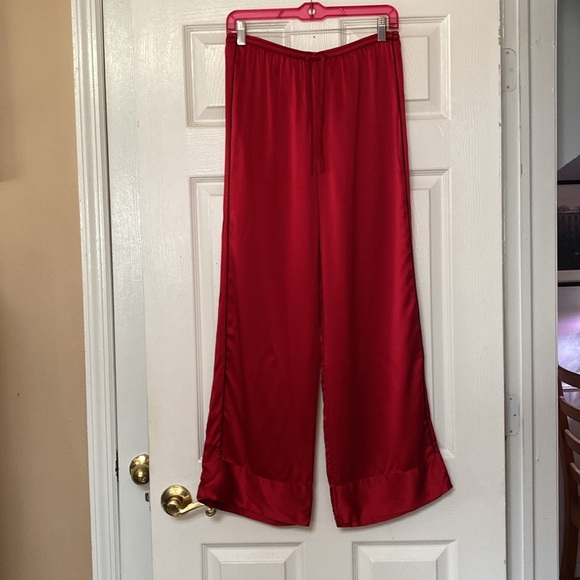 Neiman Marcus Intimates Red 100% Silk Pajamas 2pc Set Bottoms Pants Top Shirt - Picture 13 of 15